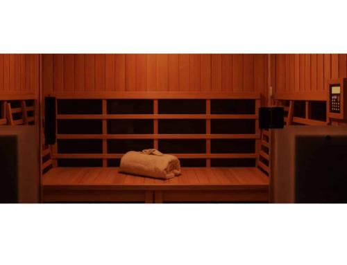 Infrared Sauna and Salt Therapy in Parksville BC: The Wellness Treatments You Are Probably Overlooking